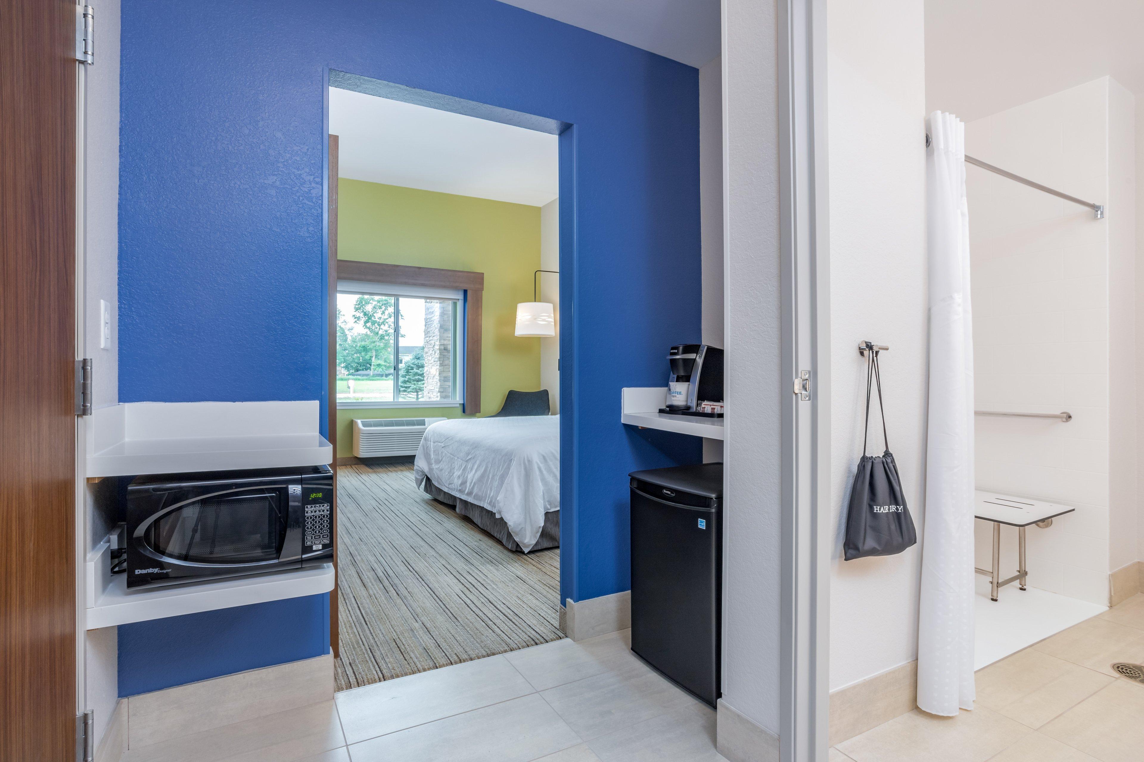 Holiday Inn Express & Suites - Elkhart North By Ihg Exterior foto